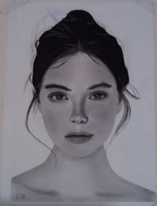 عکس خانم لعونارد